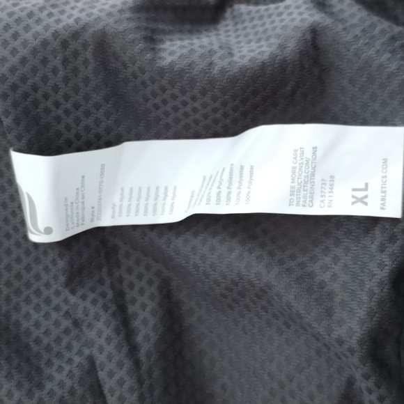 Fabletics Men's Loft Quilted 1/4 Zip Fleece Jacket XL - Picture 10 of 10